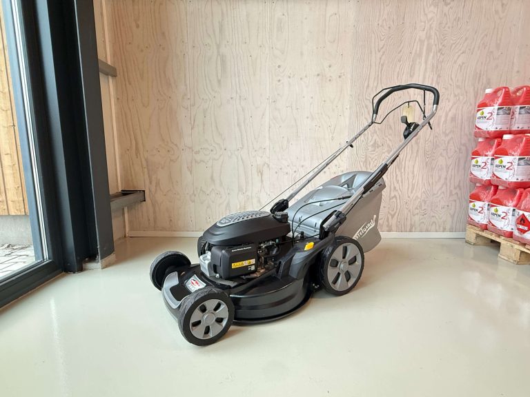 Te koop: Nieuwe Castelgarden duwmaaier