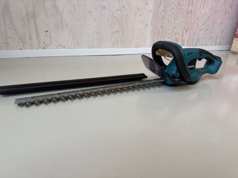 Te koop: Nieuwe Makita heggenschaar