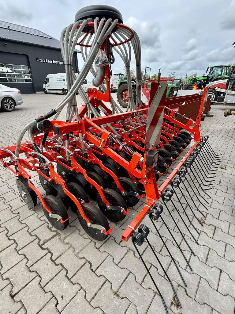 Te koop: Nieuwe Kuhn BTF 3000 zaaibalk